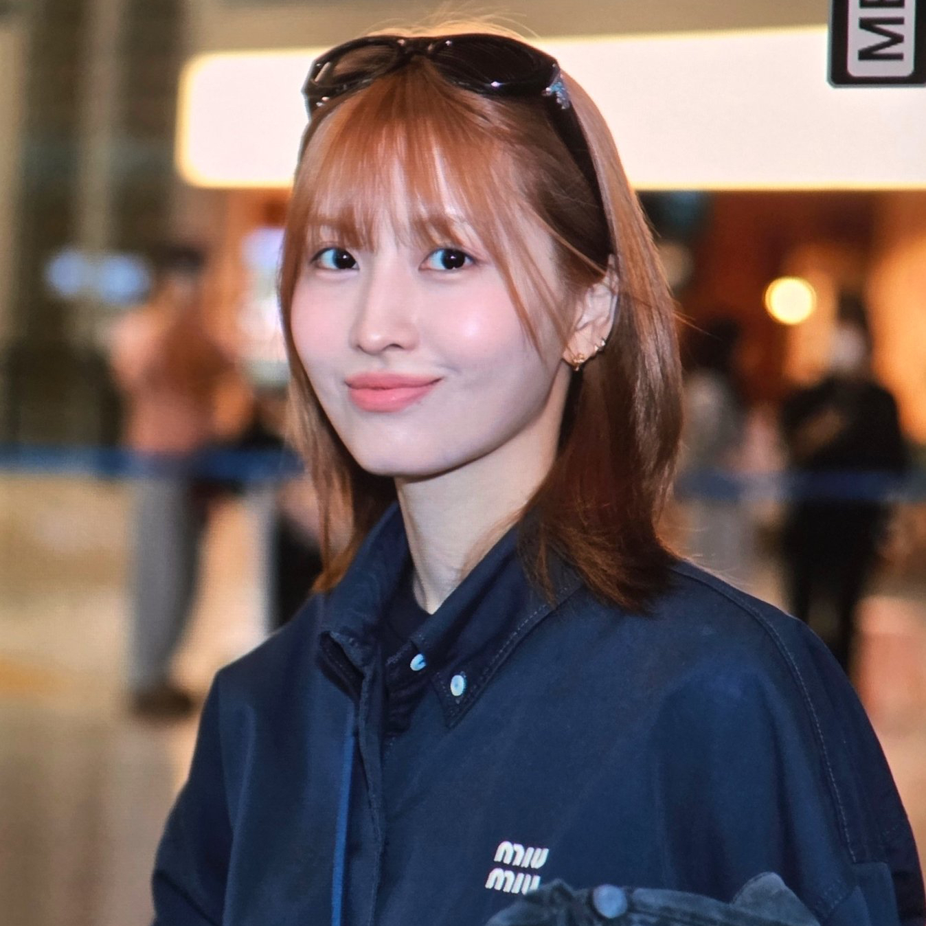 Foto aktivitas terbaru Momo (TWICE)