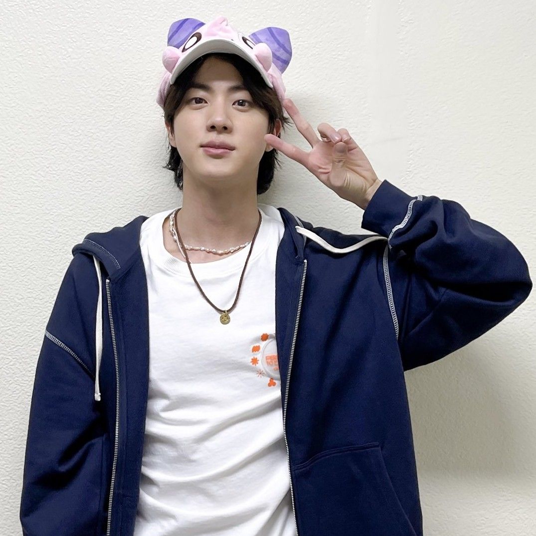 Momen yang diabadikan oleh penggemar Jin (BTS)