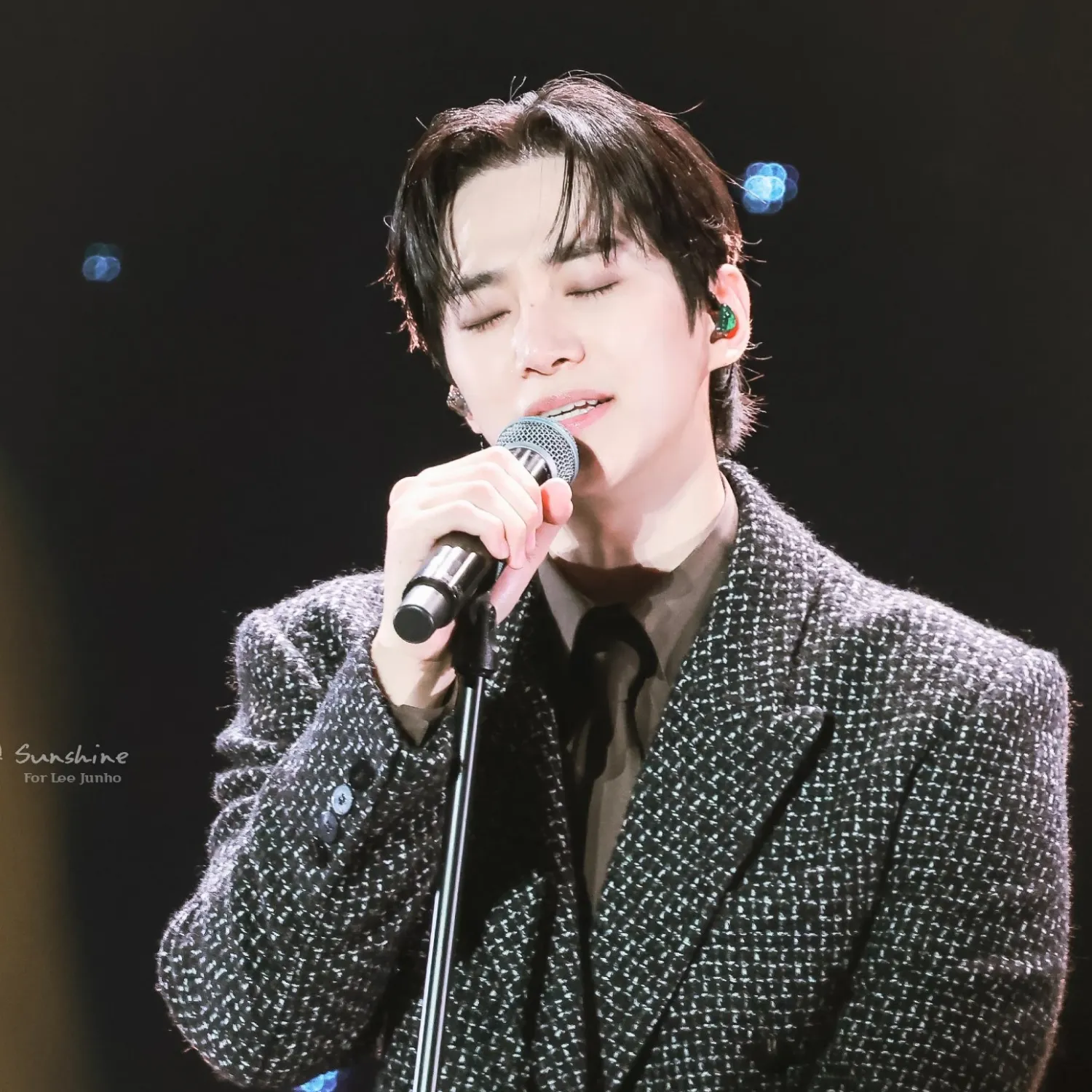 A moment captured by Junho (2PM)'s fan