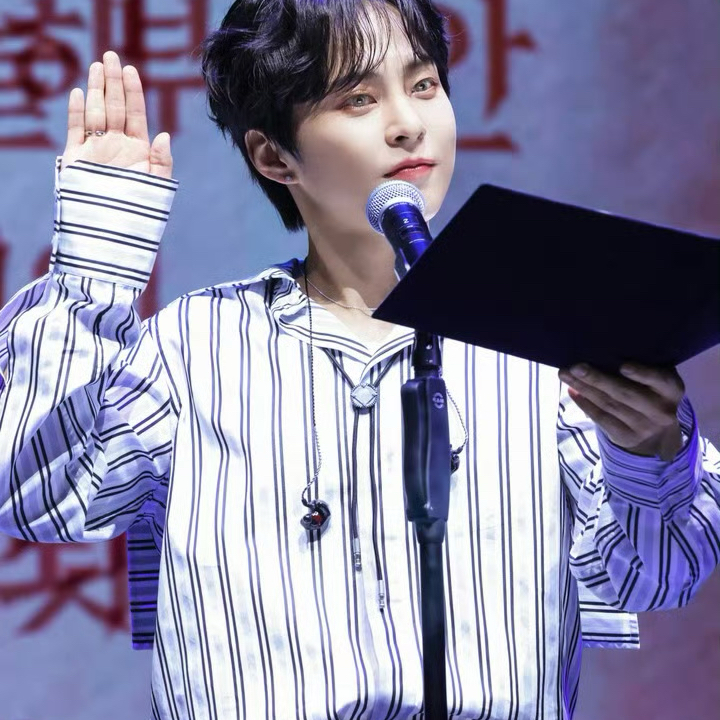 Xiumin (EXO)的幕後花絮