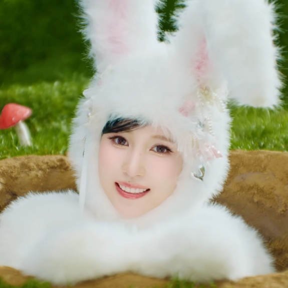 Potret di balik layar Mina (TWICE)