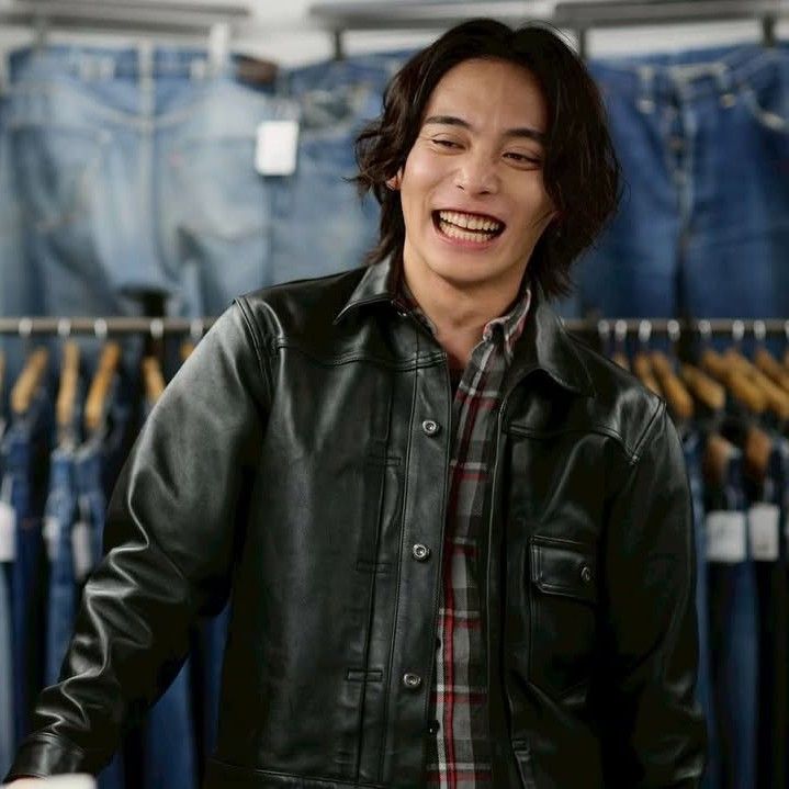 Recent activity shot of Yuuri