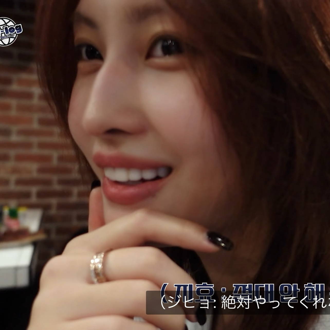 モモ (TWICE)の最新写真