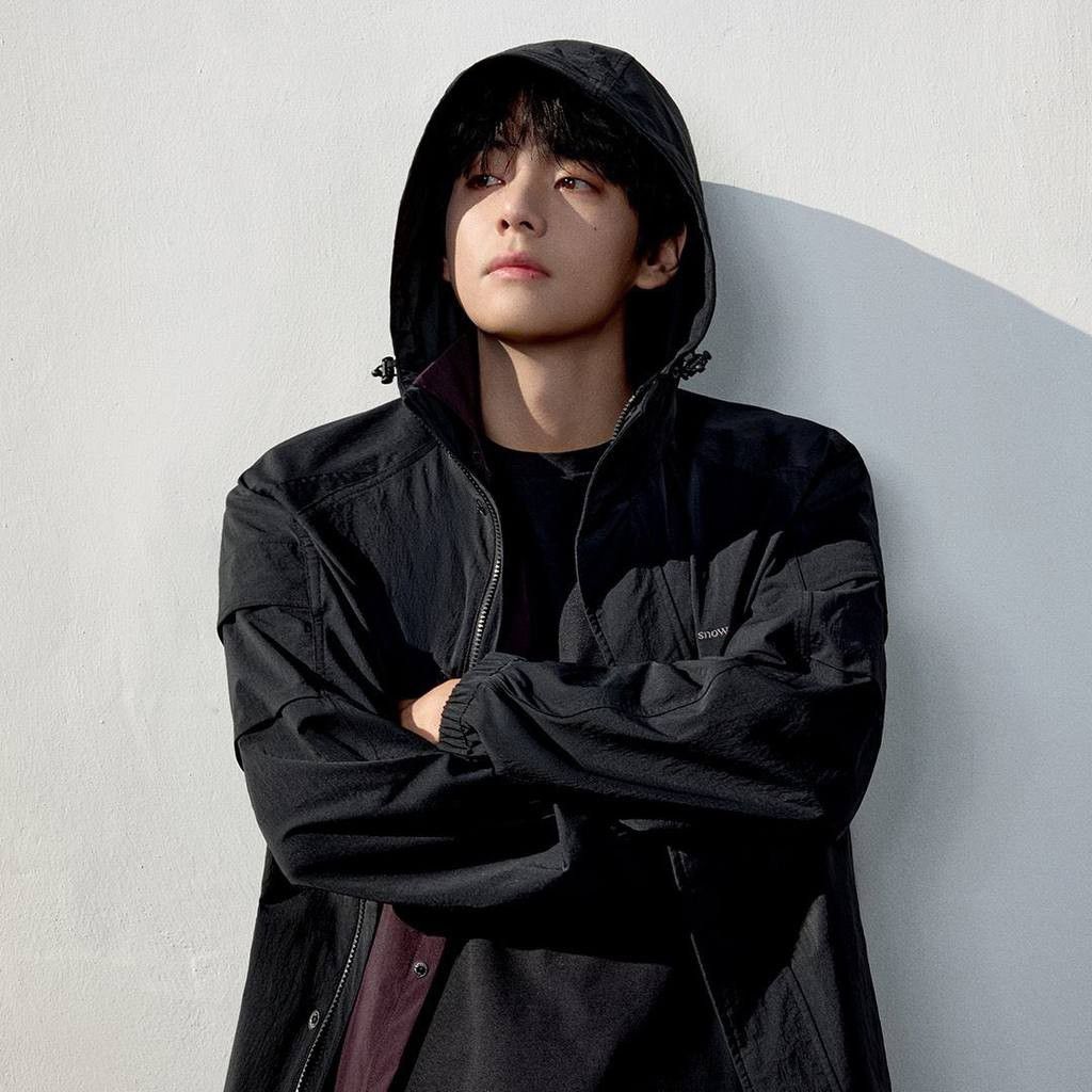 Foto aktivitas terbaru V (BTS)