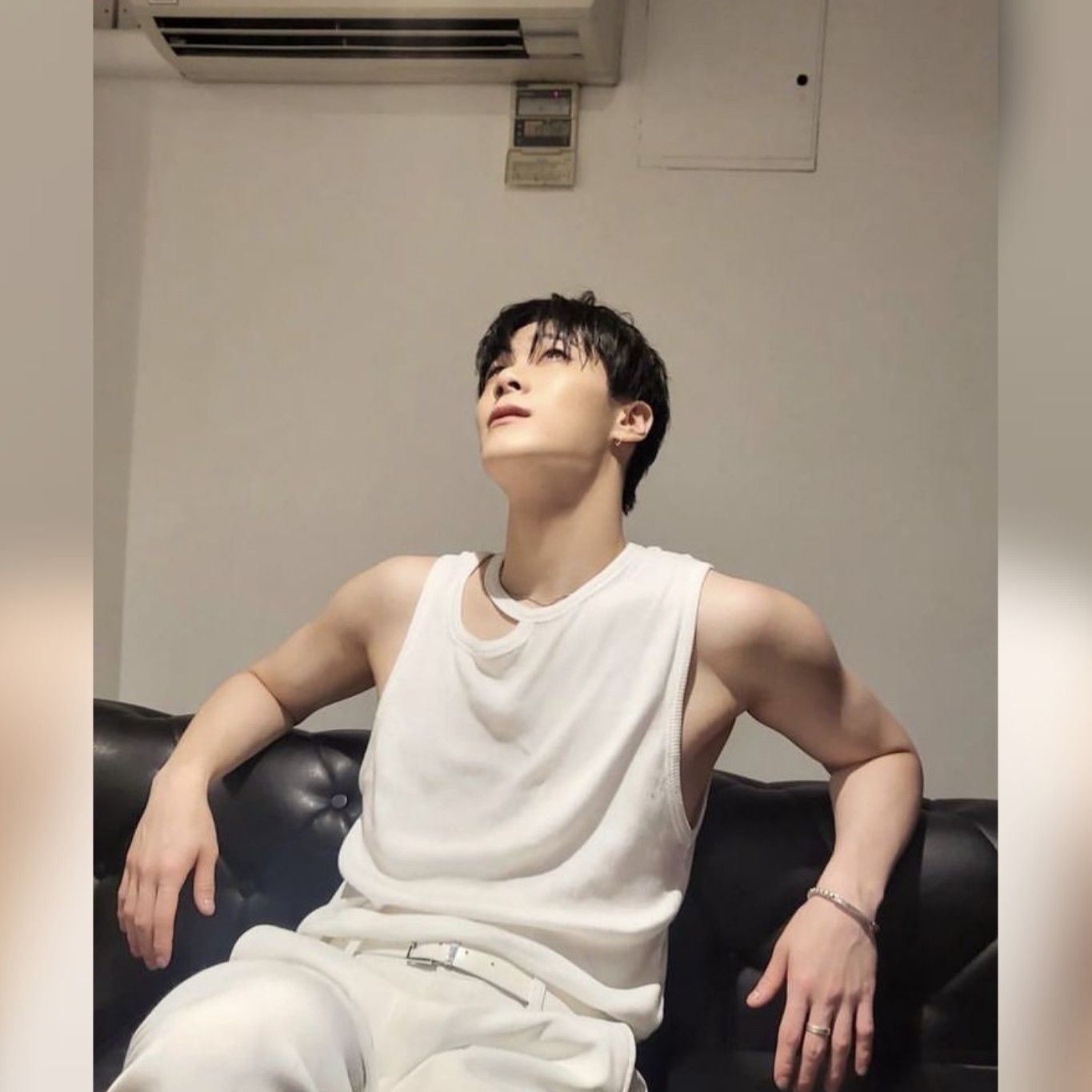 Behind-the-scenes cut of Moonbin (ASTRO)