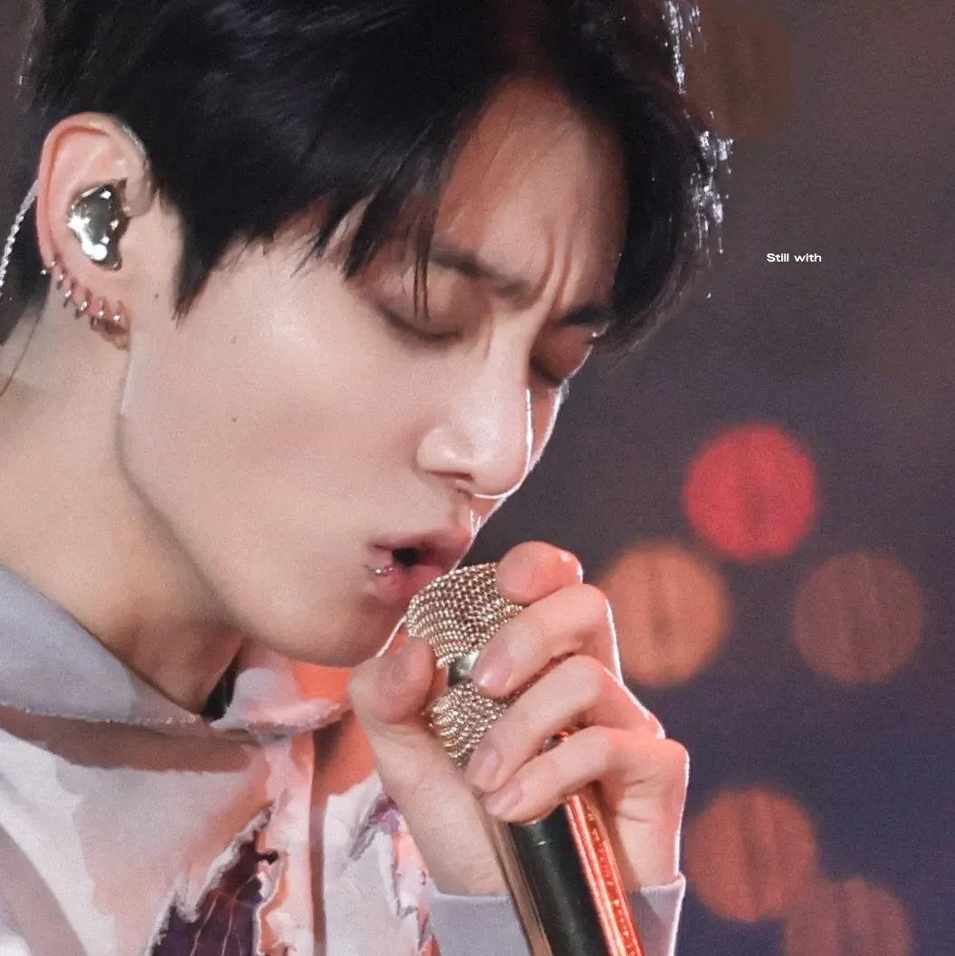 A moment captured by Jungkook (BTS)'s fan
