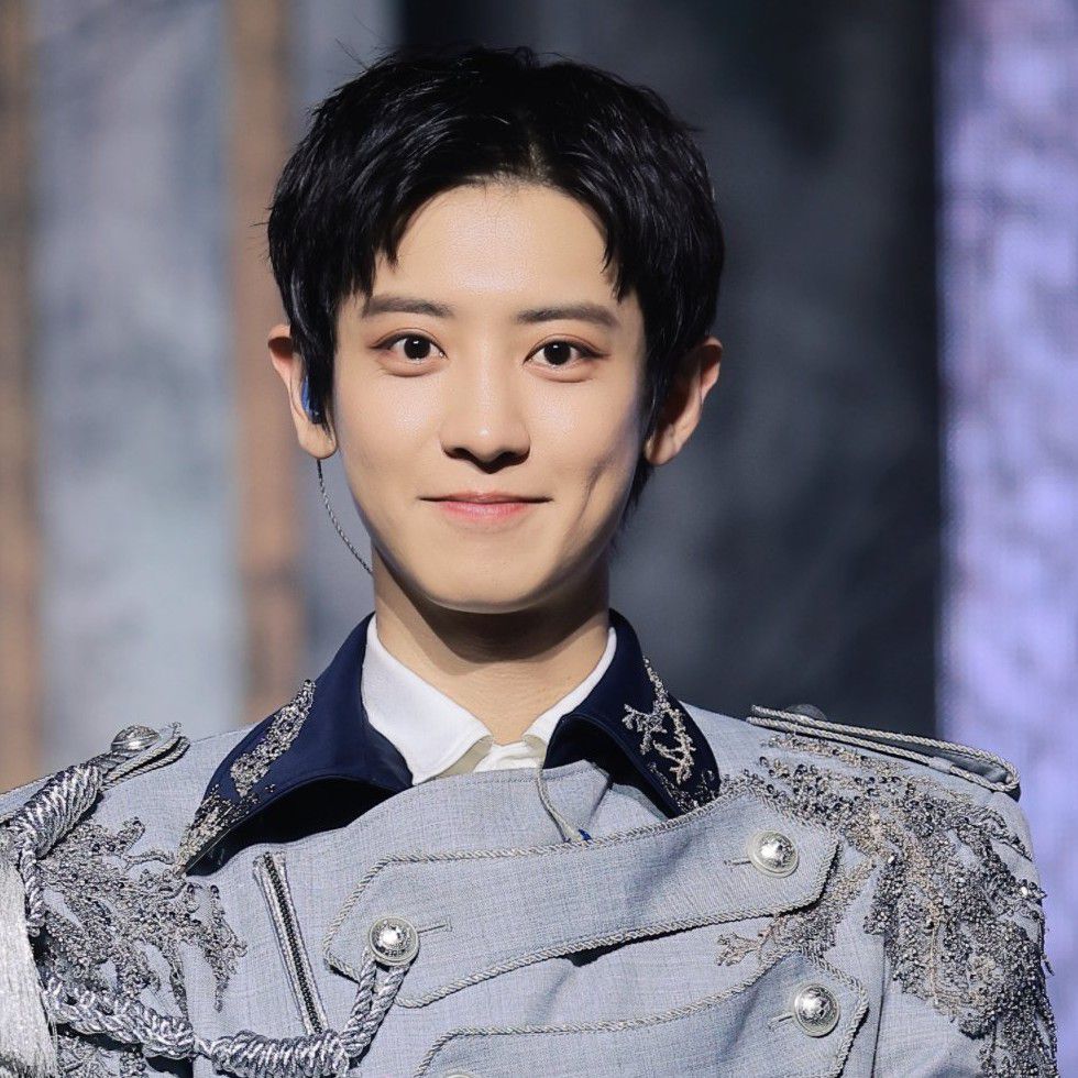 燦烈 (EXO)的最新活動照片