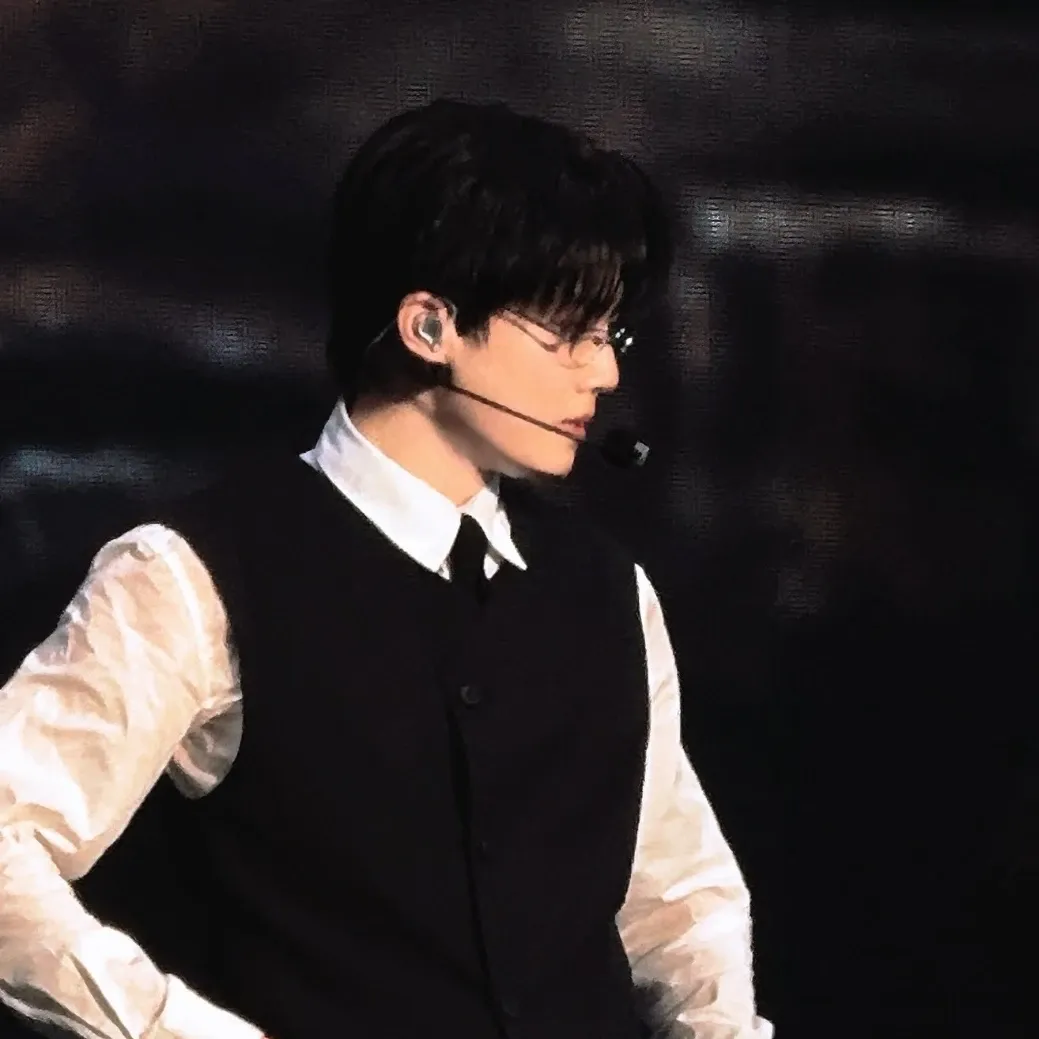 Suho (EXO)粉丝拍下的瞬间