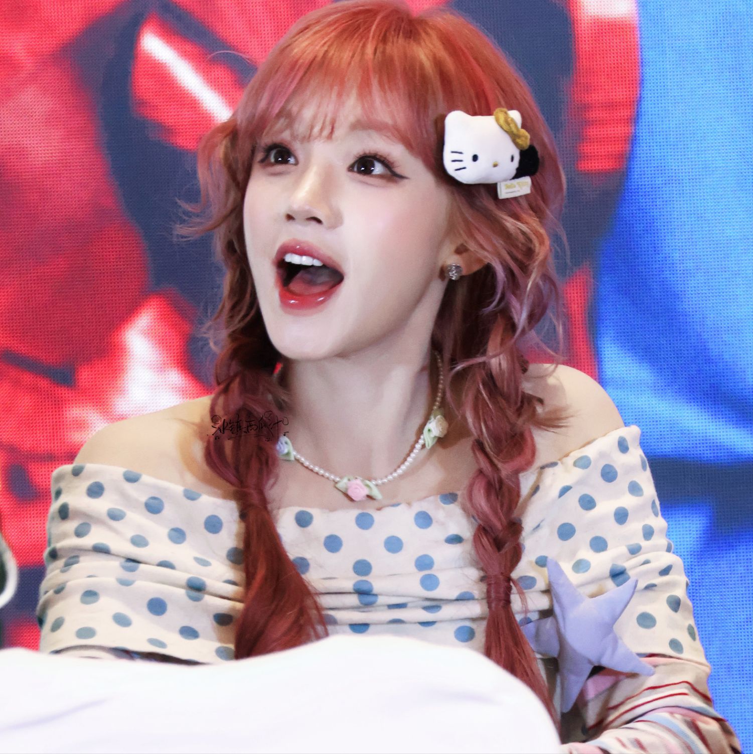 Momen yang diabadikan oleh penggemar Yuqi (i-dle)