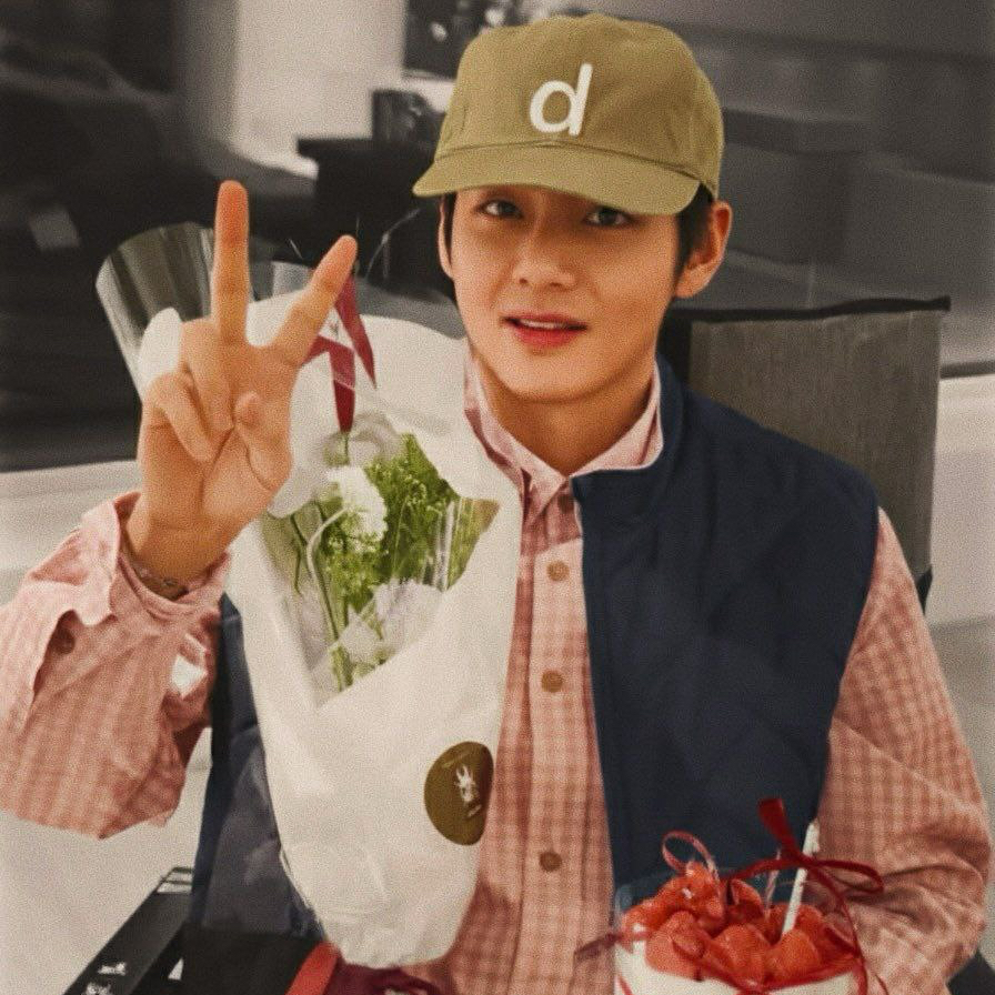 Foto aktivitas terbaru V (BTS)