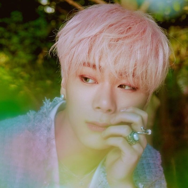 Latest photo of Moonbin (ASTRO)