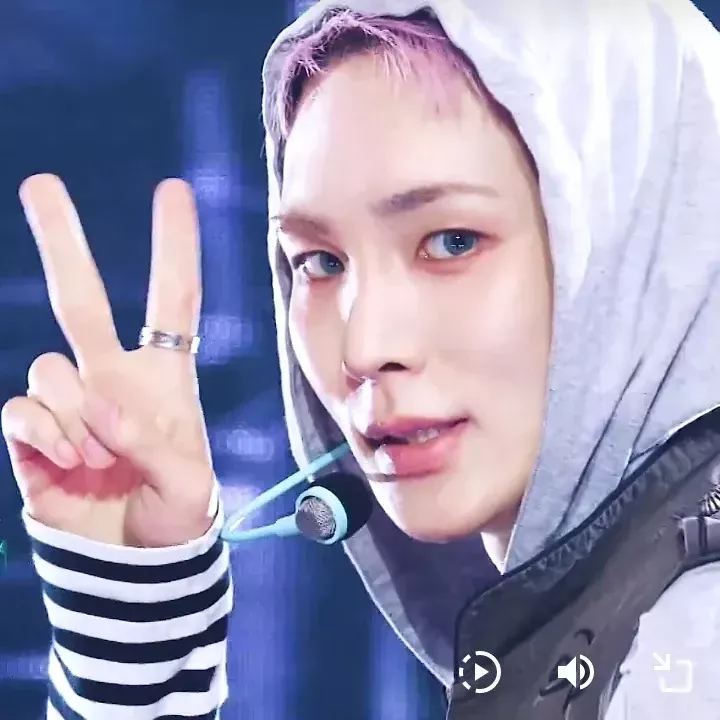 Key (SHINee)的最新活动照片