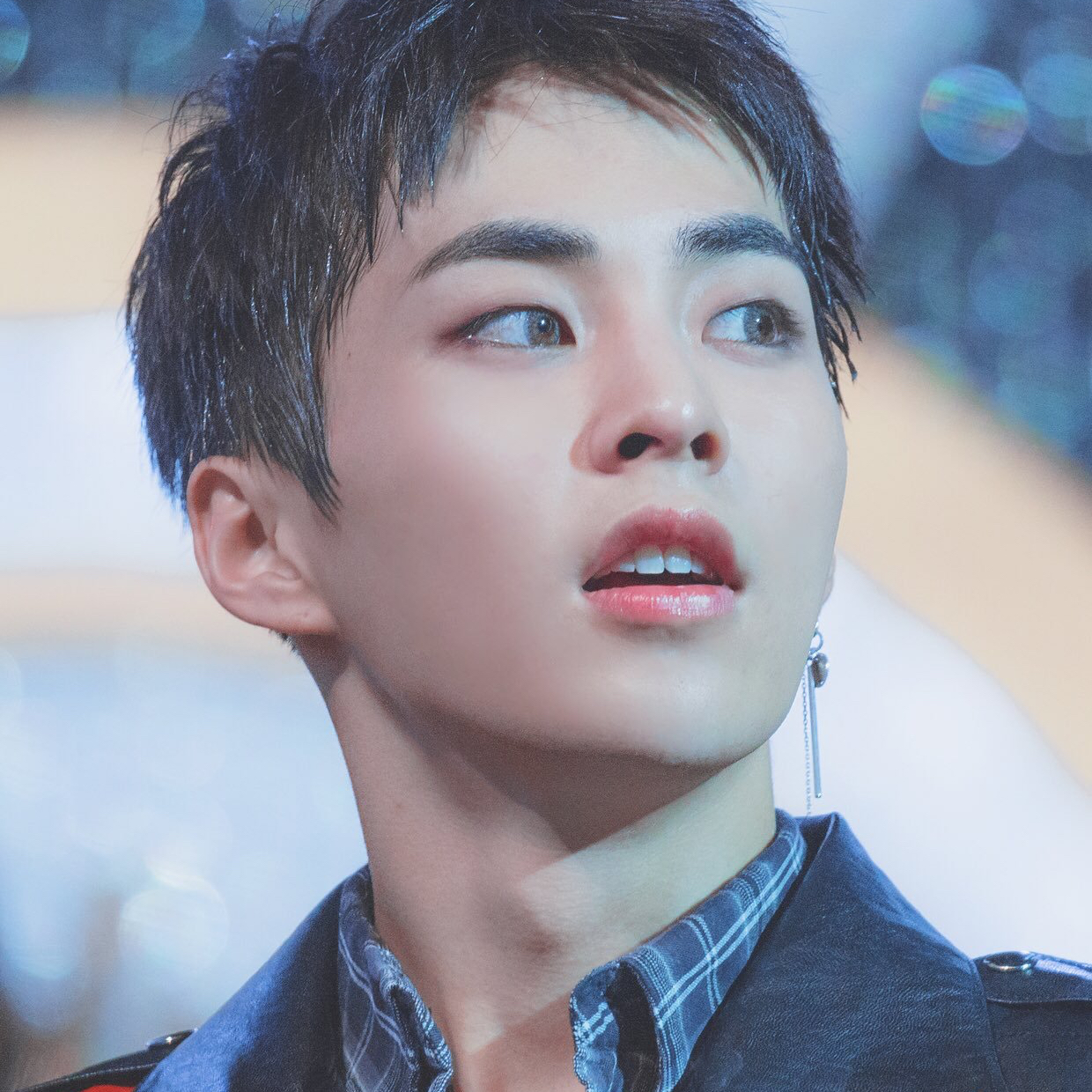 A moment captured by Xiumin (EXO)'s fan