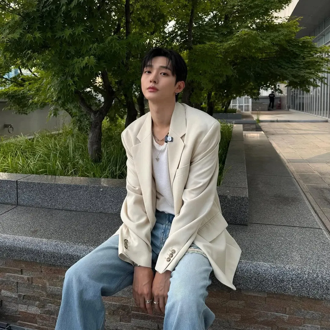 Recent activity shot of Yoon Jisung