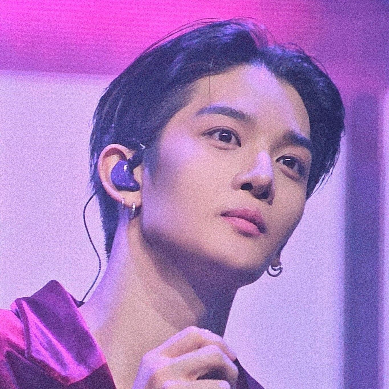 Behind-the-scenes cut of Bae Jinyoung