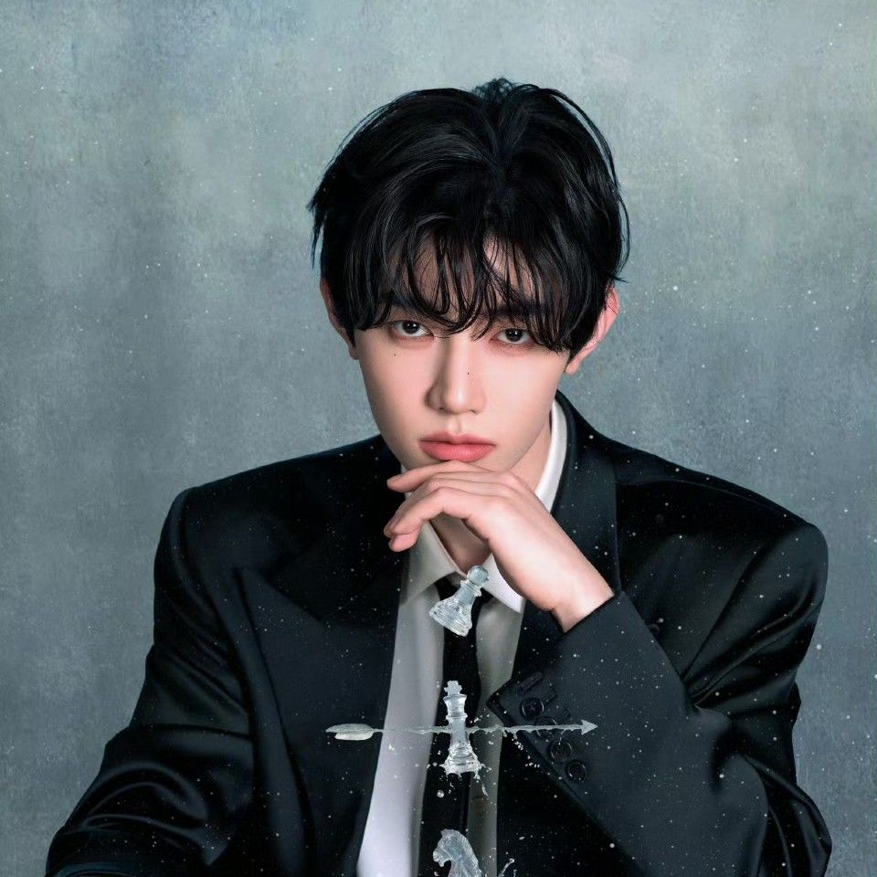 Latest photo of Zhang Hao (ZEROBASEONE)