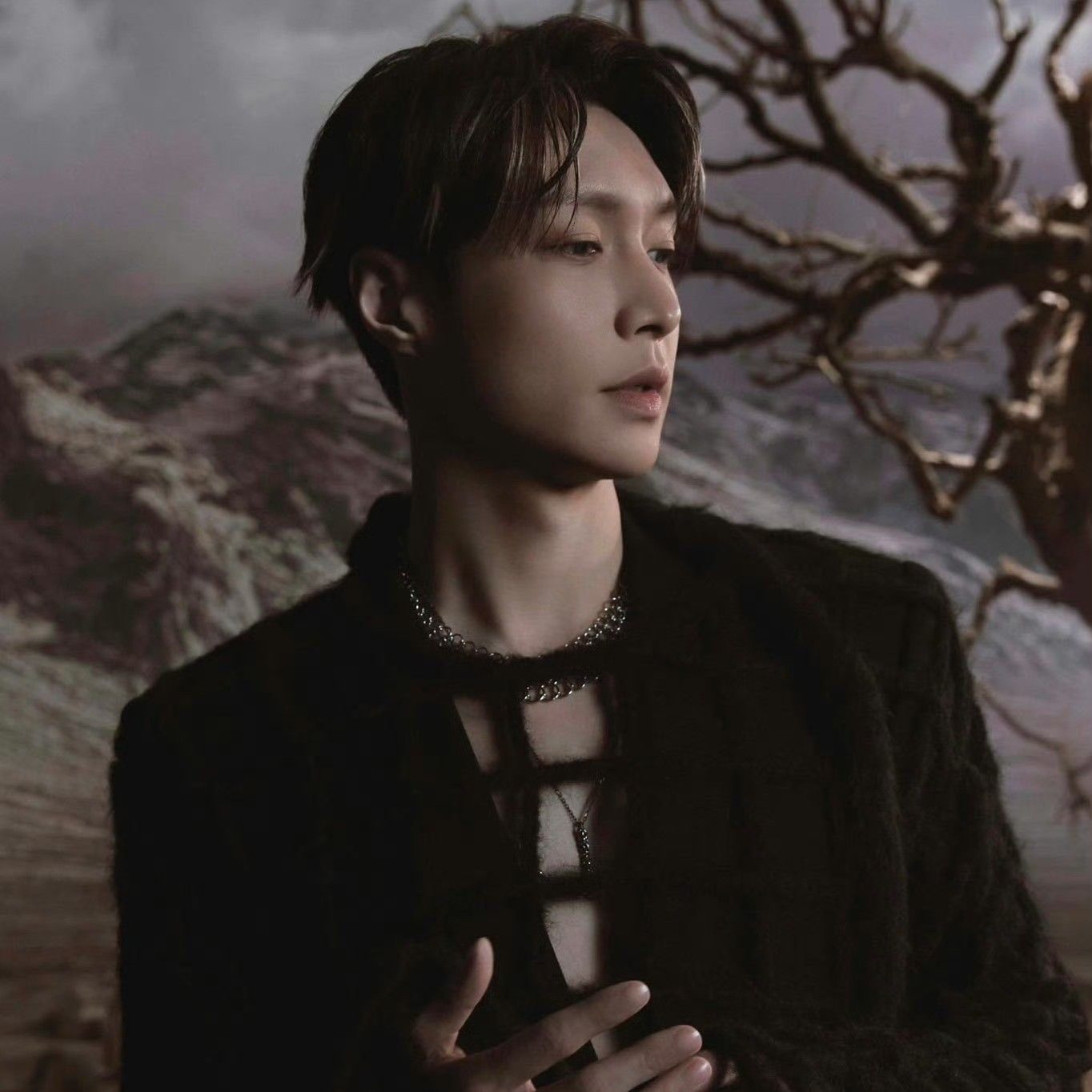 Recent activity shot of Lay (EXO)