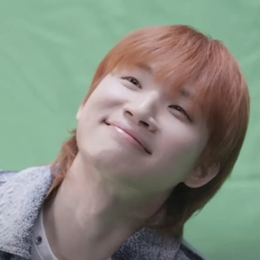 大声 (BIGBANG)的最新活动照片