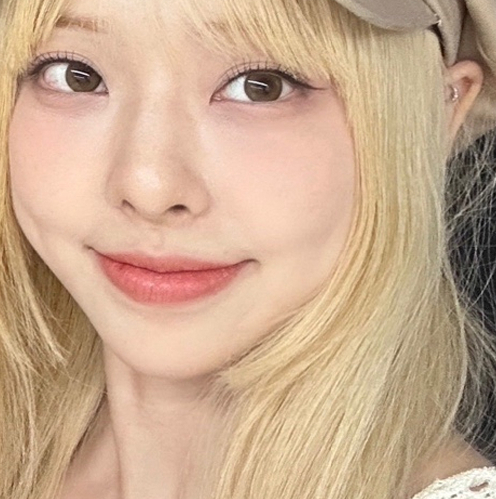 Latest photo of Loossemble