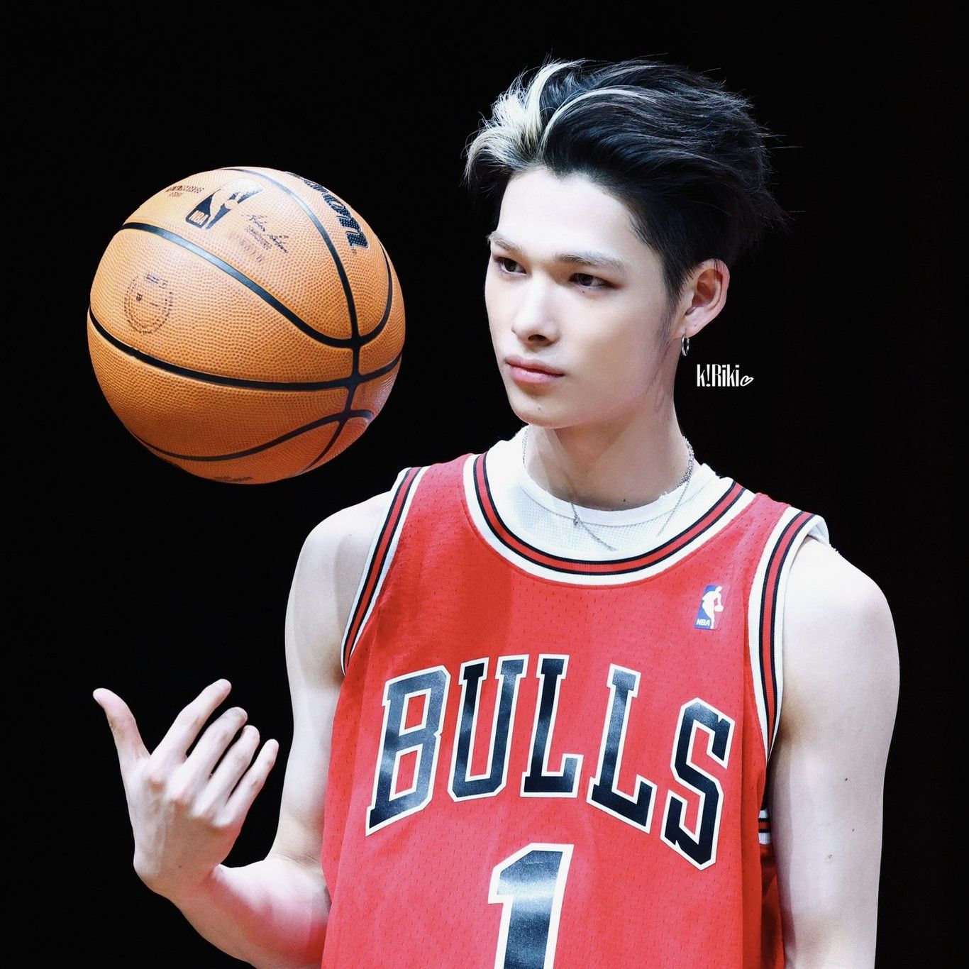 Momen yang diabadikan oleh penggemar NI-KI (ENHYPEN)