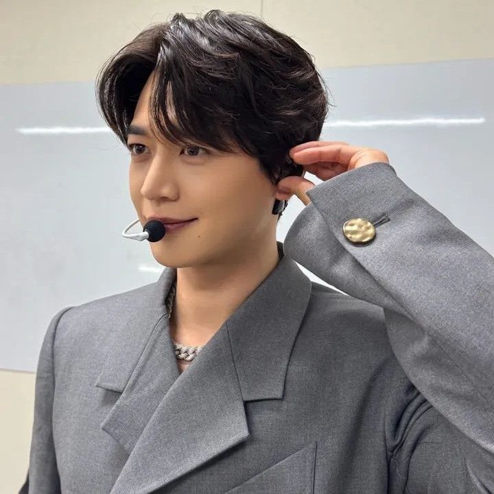 Behind-the-scenes cut of Minho (SHINee)