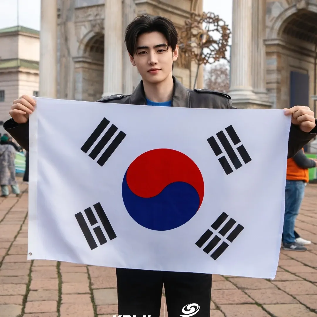 A moment captured by Sunghoon (ENHYPEN)'s fan