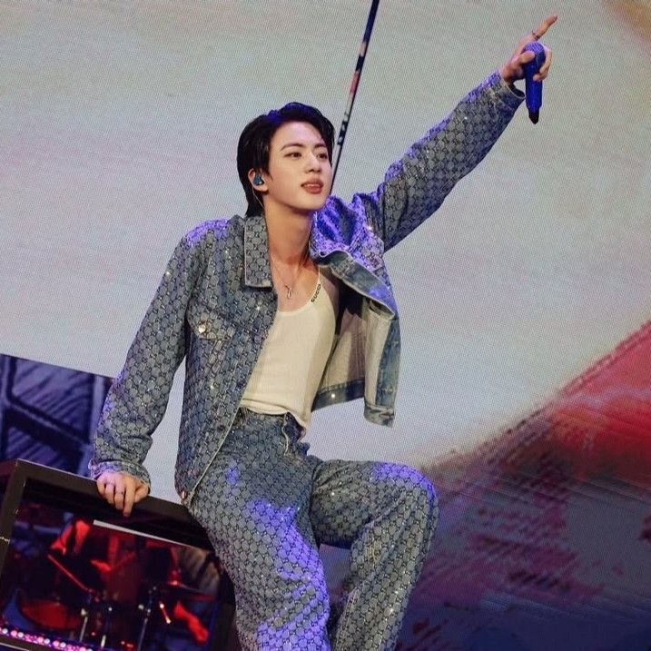 Potret di balik layar Jin (BTS)