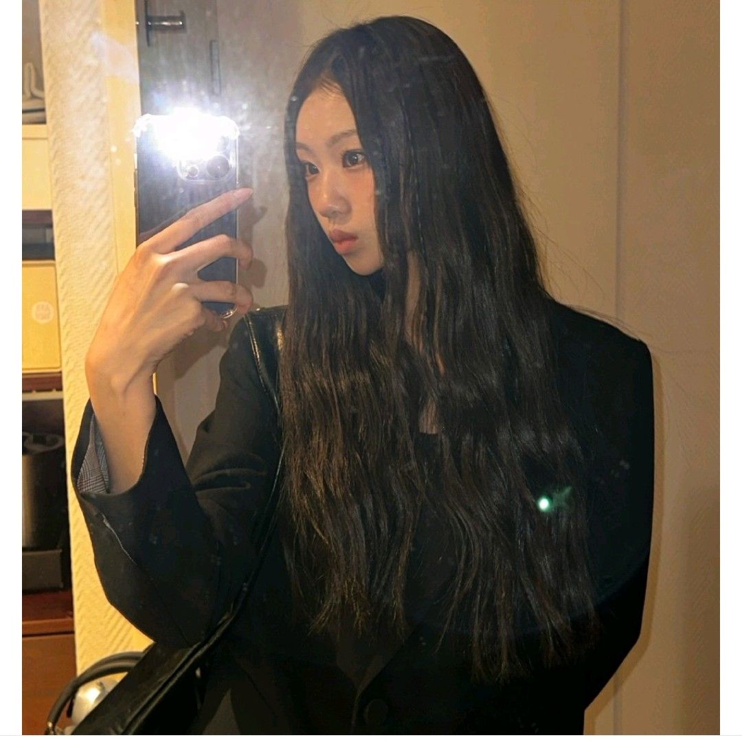 A moment captured by izna's fan