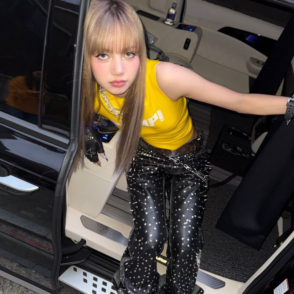 リサ (BLACKPINK)の最近の活動写真