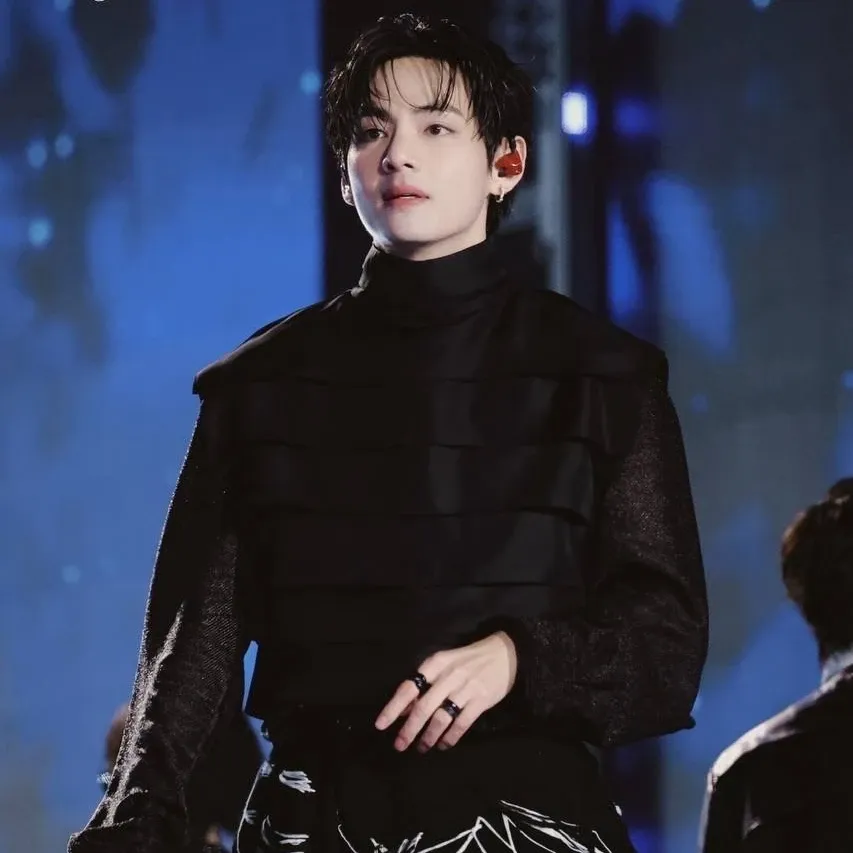 뷔 (방탄소년단)의 비하인드 컷