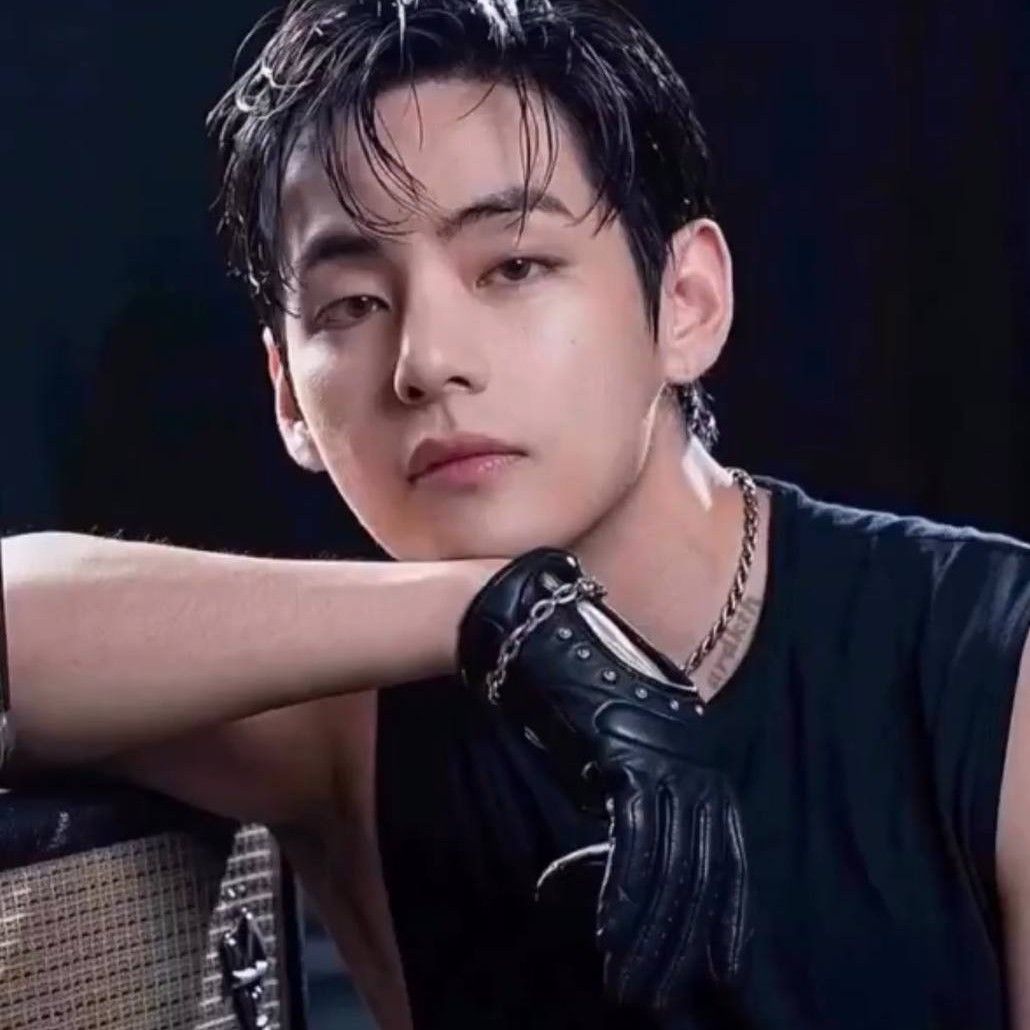 A moment captured by V (BTS)'s fan