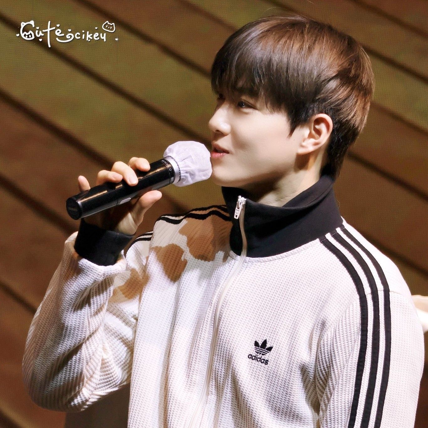 Latest photo of Suho (EXO)