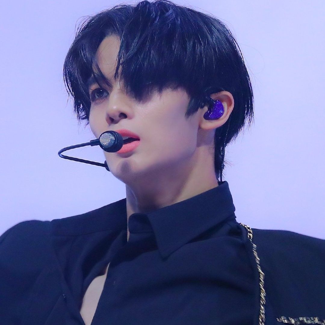Recent activity shot of Bae Jinyoung