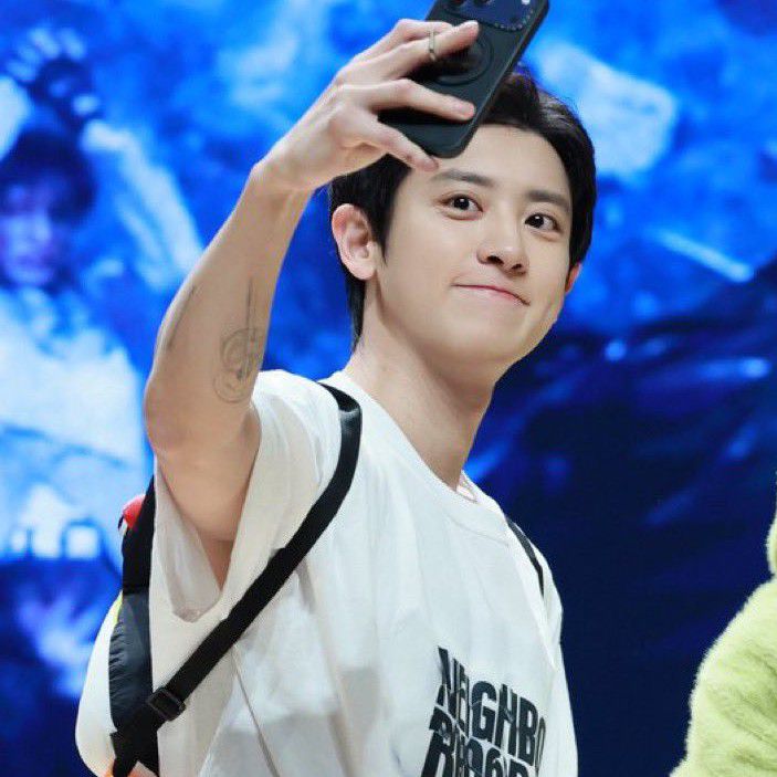 Behind-the-scenes cut of Chanyeol (EXO)