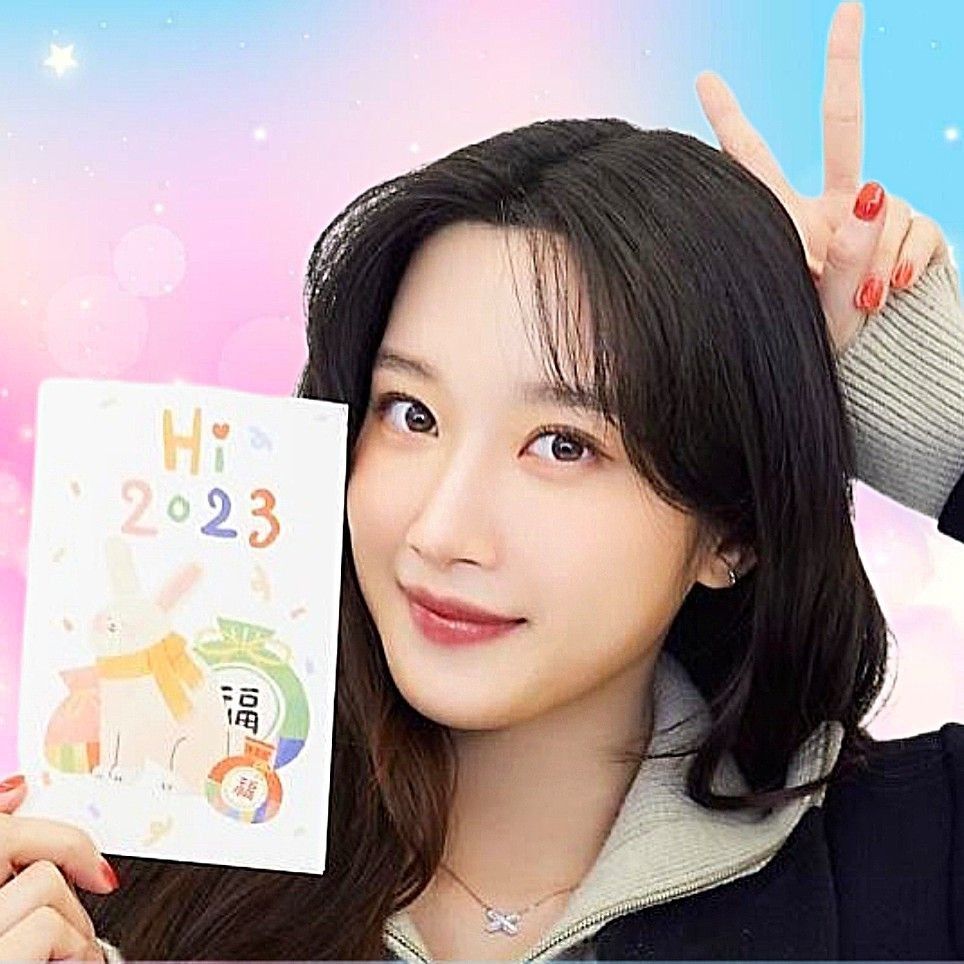 Foto aktivitas terbaru Jisoo (BLACKPINK)