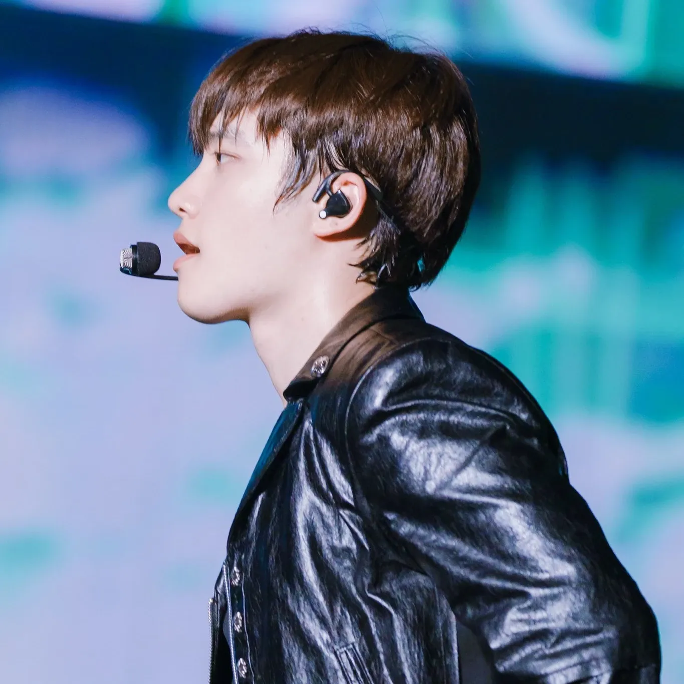 Momen yang diabadikan oleh penggemar D.O. (EXO)