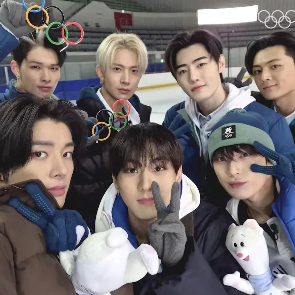 Recent activity shot of Sunghoon (ENHYPEN)