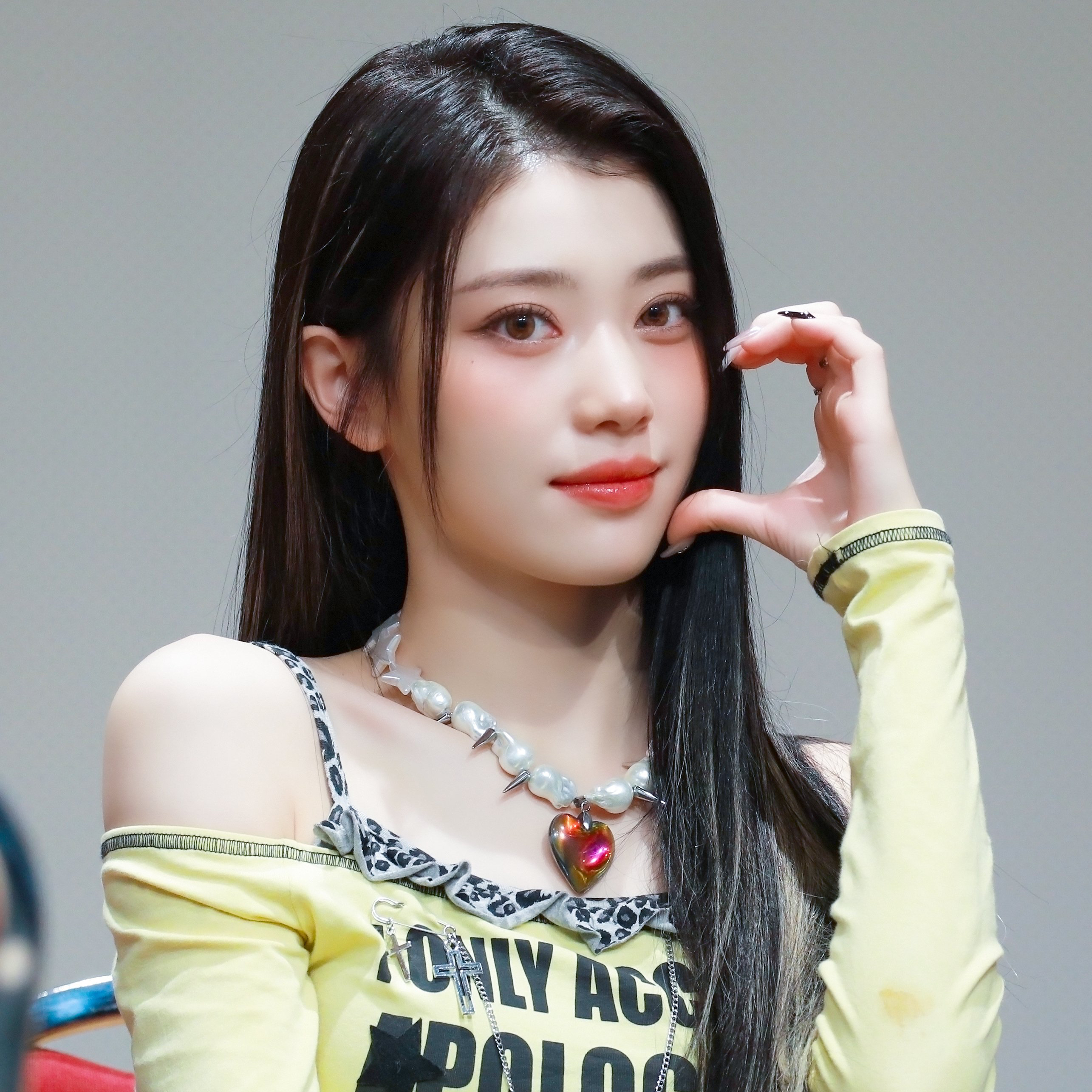 Latest photo of Xiao Ting (Kep1er)