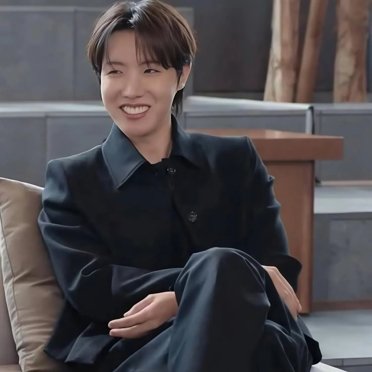 J-hope (防彈少年團)的最新照片