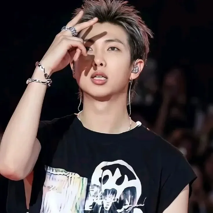 Behind-the-scenes cut of RM (BTS)