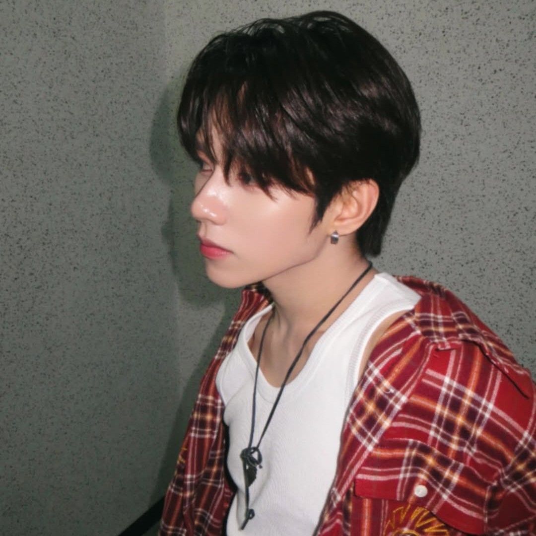 제이엘 (아홉)의 최신 사진