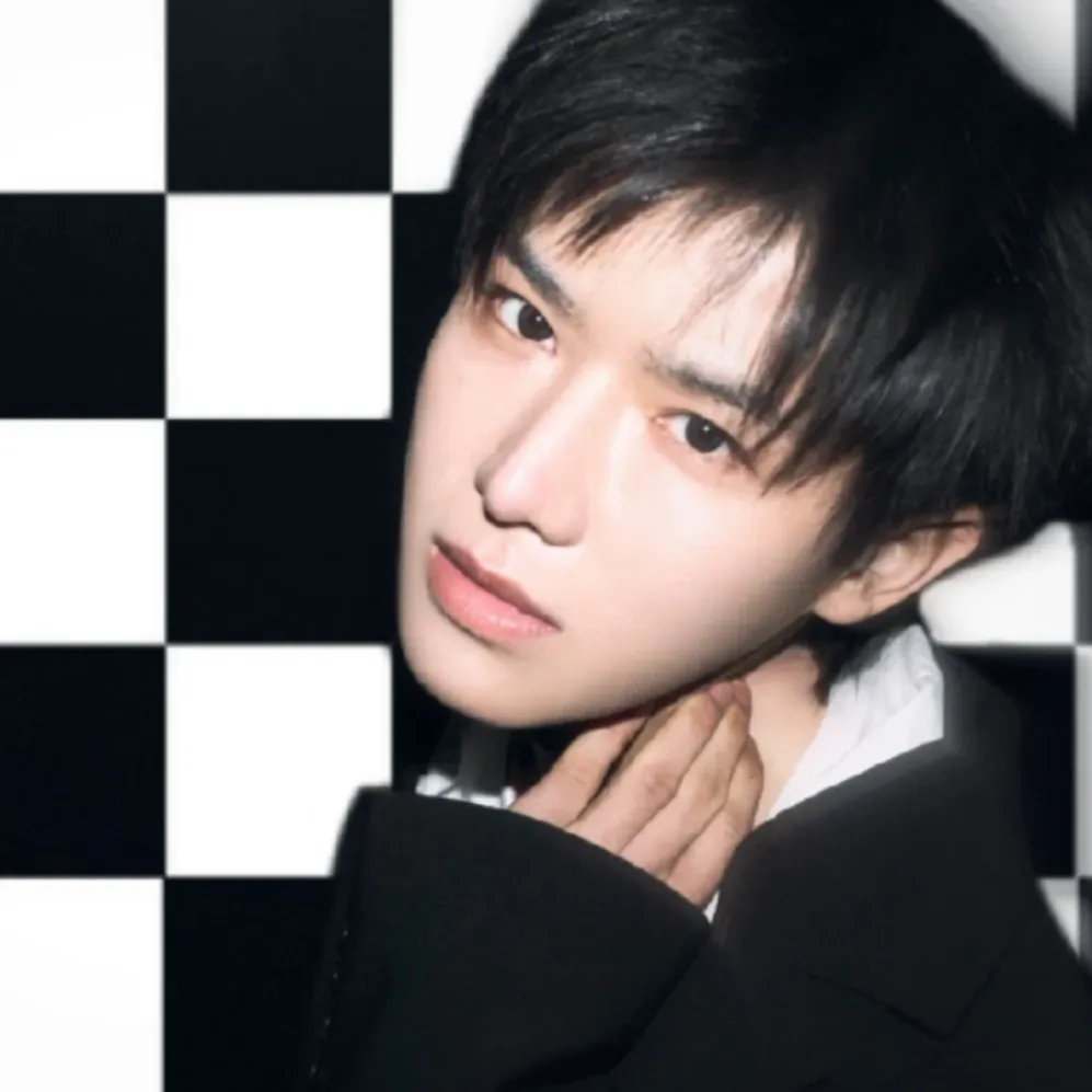 Behind-the-scenes cut of Yi Chen (MODYSSEY)