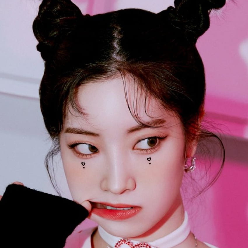 Foto aktivitas terbaru Dahyun (TWICE)