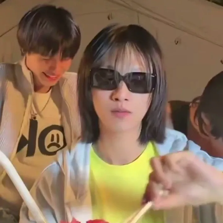 Behind-the-scenes cut of NexT1DE