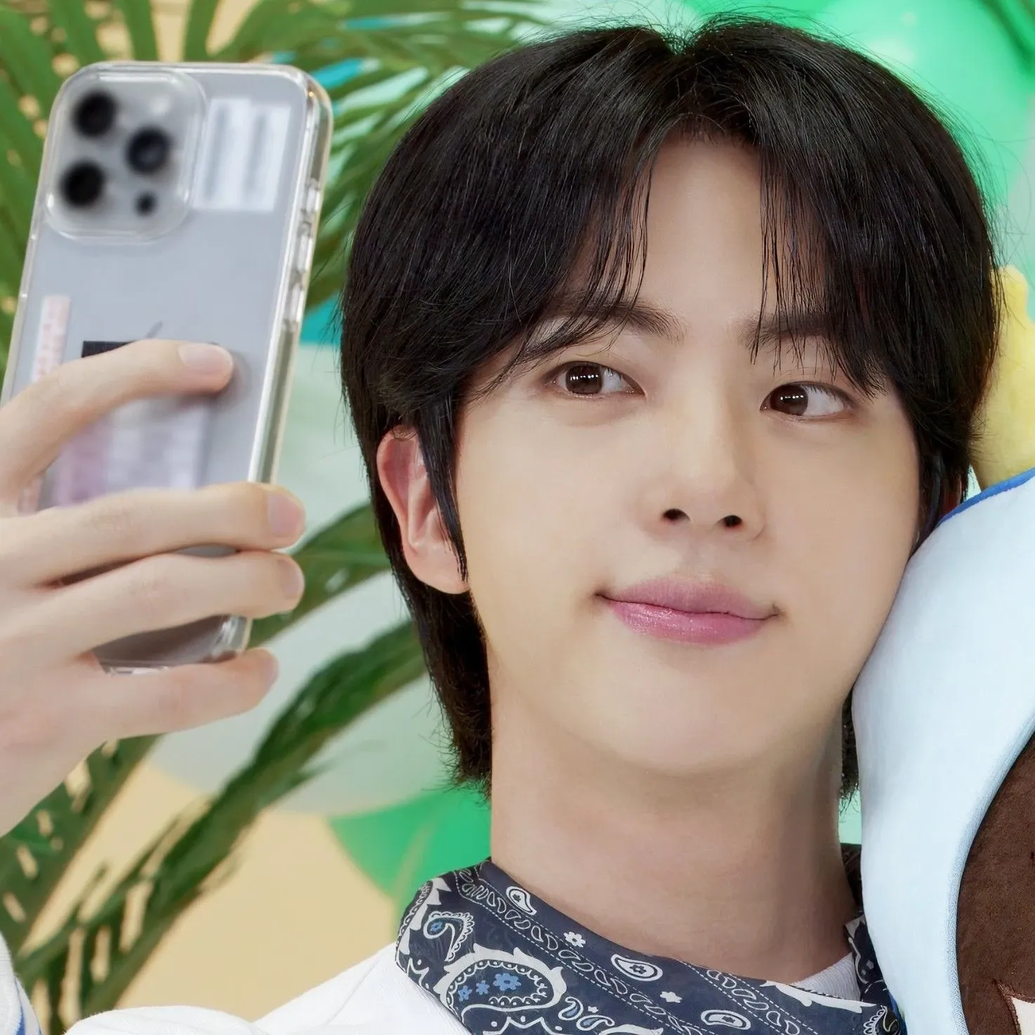 Momen yang diabadikan oleh penggemar Jin (BTS)
