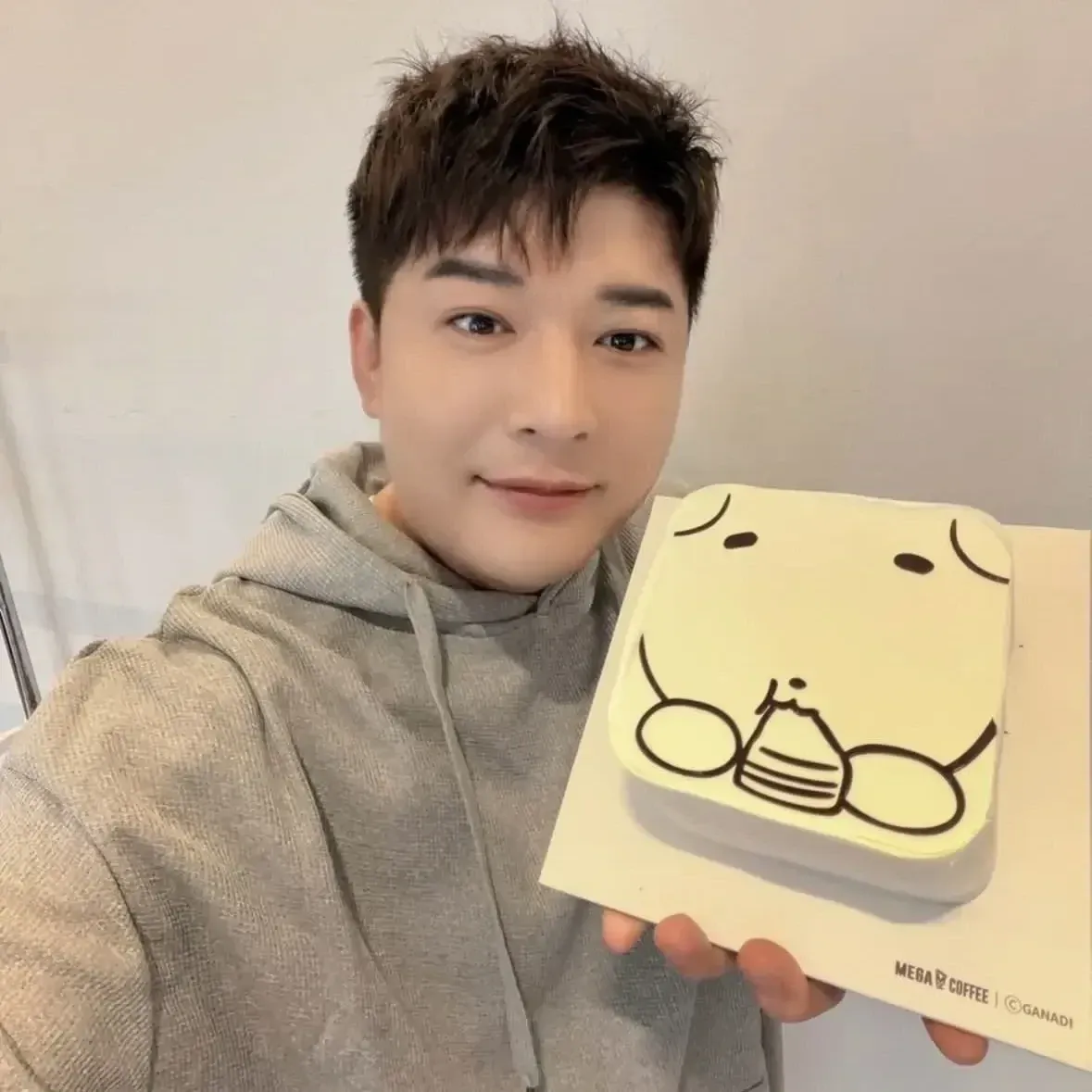 Latest photo of Shindong (Super Junior)
