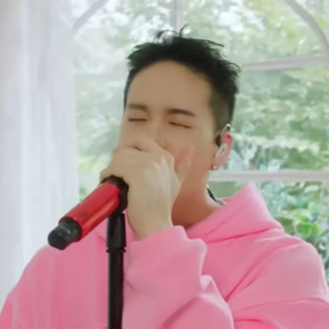 Behind-the-scenes cut of Peniel (BTOB)