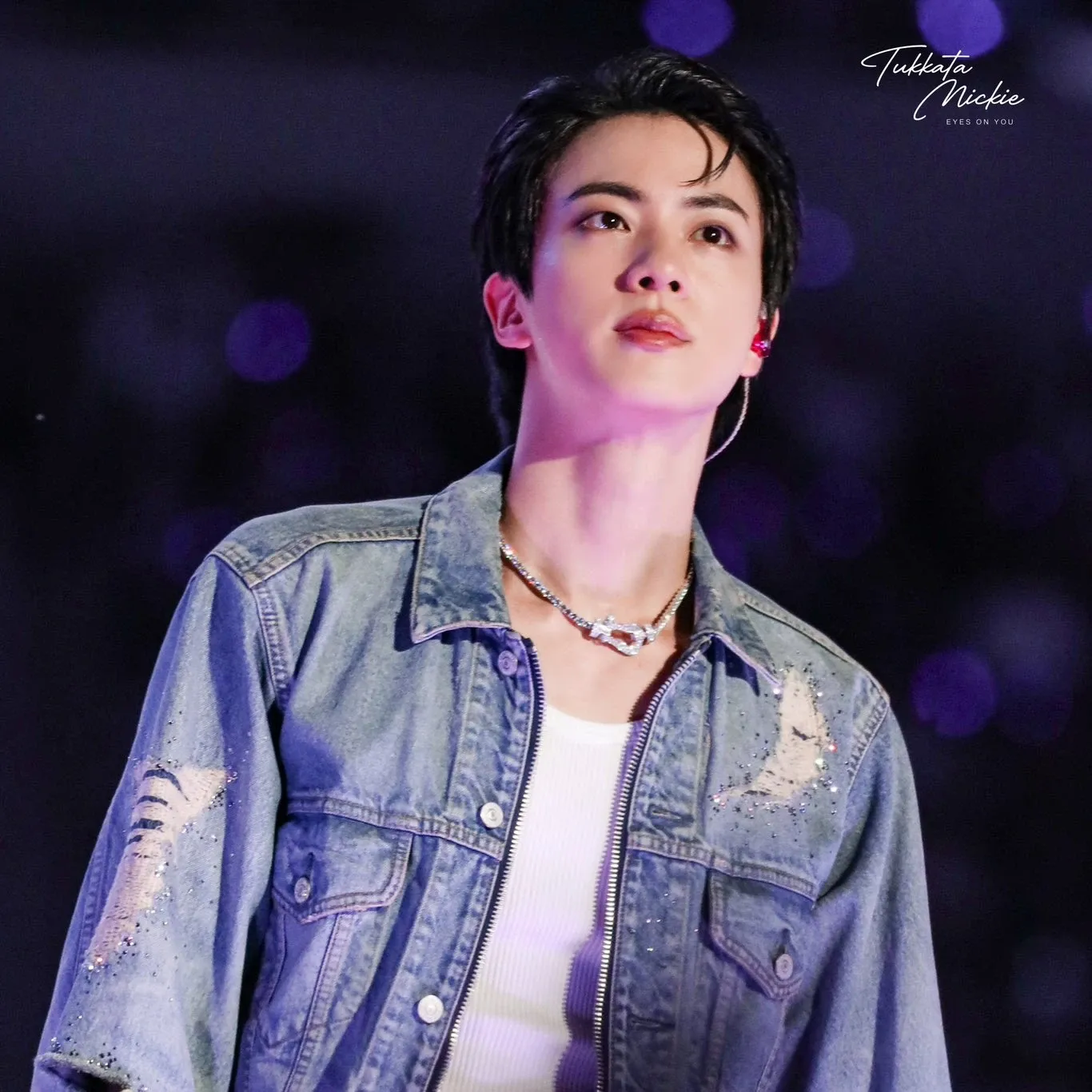 Foto aktivitas terbaru Jin (BTS)