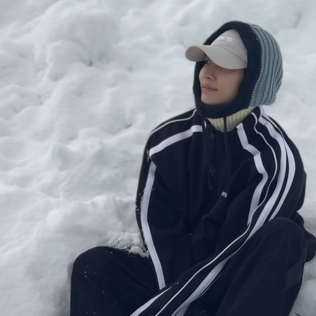 Recent activity shot of Jeonghan (SEVENTEEN)