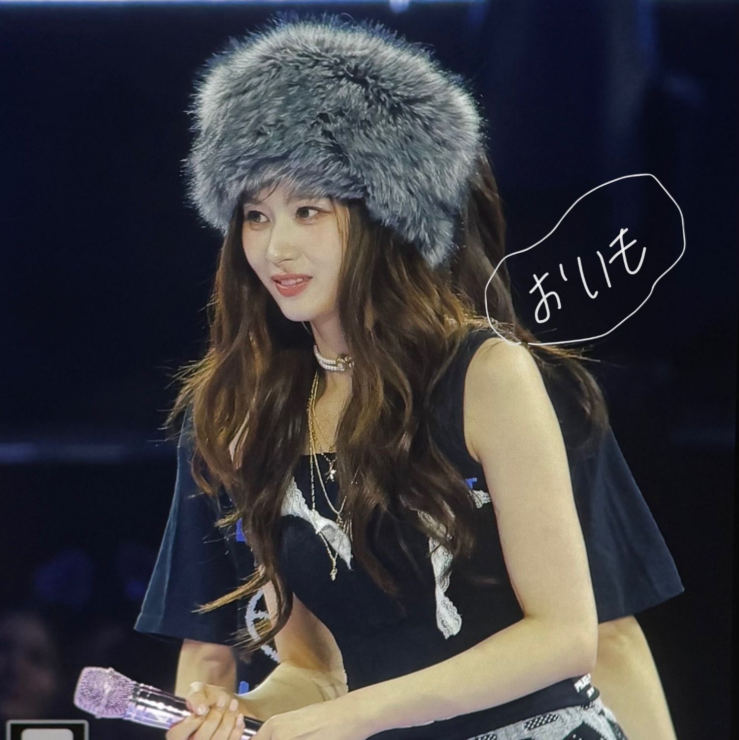 사나 (TWICE)의 비하인드 컷